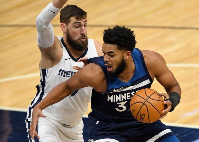 半岛体育官网-贾乃亮颓势尽显