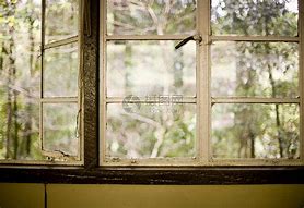 半岛体育官网-窗口期NBA总决赛传出新动向；皇家马德里再遭质疑；管理层表态：赛场秩序良好；年轻球员得到机会